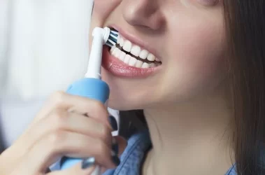 En iyi şarjlı diş fırçası önerileri - alırken dikkat edilmesi gerekenler